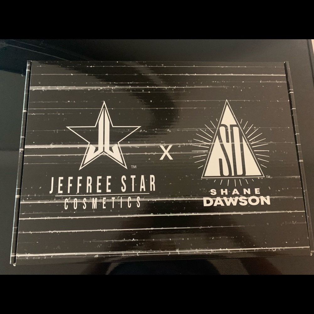 Jeffree Star Cosmetics Black Pig Hand Mirror